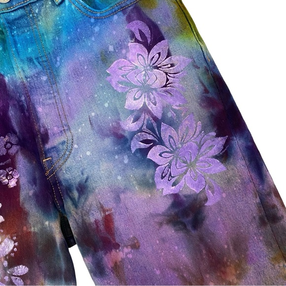 Levis Rib Cage Crop Flare Jeans Waist 26 Womens Size 2 XS Tie Dye Painted Levi’s - Picture 8 of 16